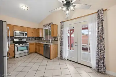 9474 Descending Creek Street, Las Vegas, NV 89123 Kitchen