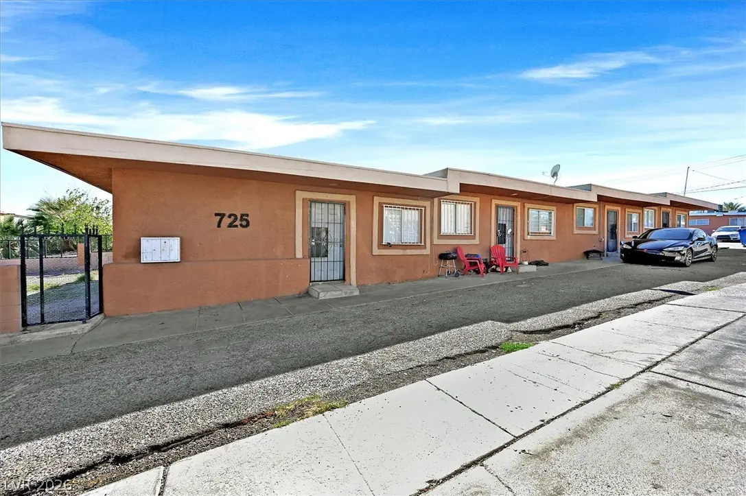 725 North 11th Street, Las Vegas, NV 89101