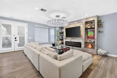 8413 Willow Point Court, Las Vegas, NV 89128 