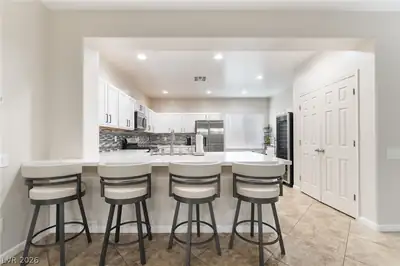 2572 Lockerbie Street, Henderson, NV 89044 Kitchen