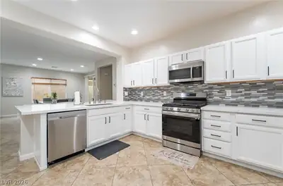 2572 Lockerbie Street, Henderson, NV 89044 Kitchen