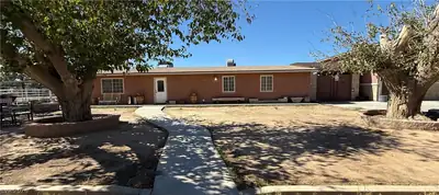 8461 Fairfield Avenue, Las Vegas, NV 89123 Front of Structure