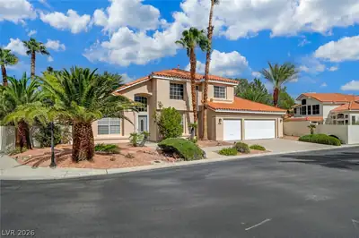 2832 Summer Lake Drive, Las Vegas, NV 89128 Front of Structure