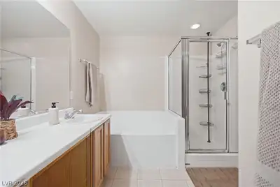 5401 Raincreek Avenue, Las Vegas, NV 89130 Primary Bathroom