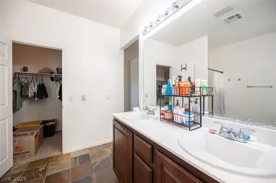 9124 Craven Avenue, Las Vegas, NV 89149 Primary Bathroom