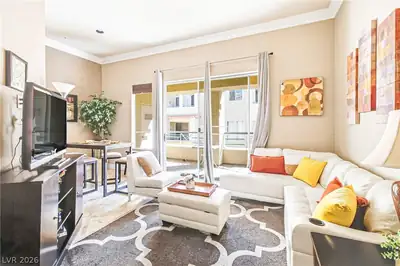 210 East Flamingo Road 330, Las Vegas, NV 89169 Living Room