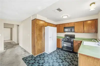 6270 Meadow Lark Lane, Las Vegas, NV 89103 