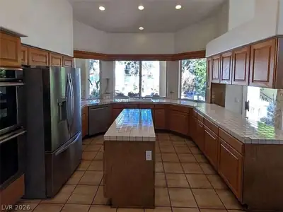 9108 Covered Wagon Avenue, Las Vegas, NV 89117 Kitchen