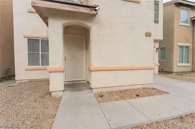 2137 Tierra Del Verde Street, Las Vegas, NV 89156 Entry