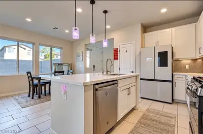 6639 Wandering Palmer Street, North Las Vegas, NV 89086 Kitchen