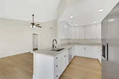 719 Rusty Spur Drive, Henderson, NV 89014 Kitchen