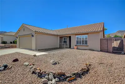 1033 Amber Gate Street, Henderson, NV 89002 Front of Structure