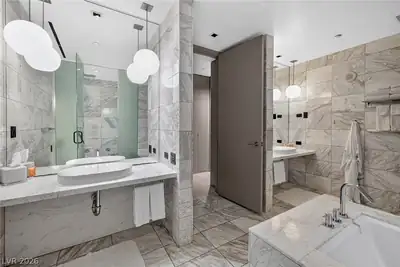 4381 West Flamingo Road 58306, Las Vegas, NV 89103 Primary Bathroom
