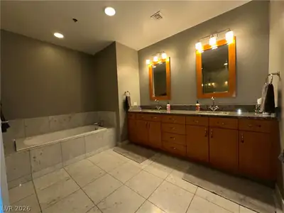 4575 Dean Martin Drive 2600, Las Vegas, NV 89103 Primary Bathroom