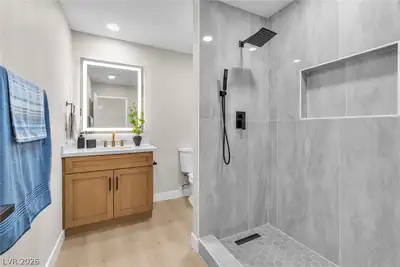 324 Lakehurst Road, Las Vegas, NV 89145 Bathroom