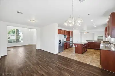 2884 Gables Vale Court, Las Vegas, NV 89121 Kitchen