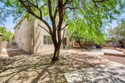 10381 SLEEPING SUN Court, Las Vegas, NV 89129 Yard