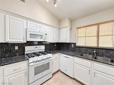 1313 Feather Glen Court, Las Vegas, NV 89117 Kitchen