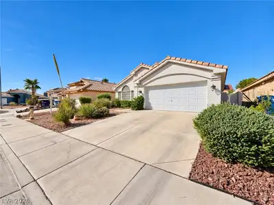 1313 Feather Glen Court, Las Vegas, NV 89117 Front of Structure