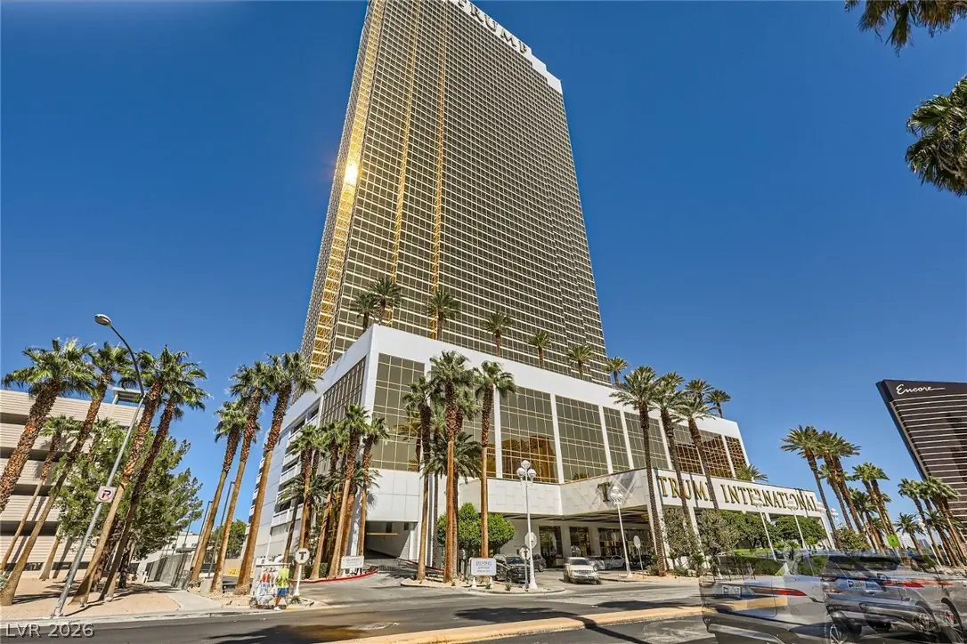 2000 North Fashion Show Drive 4916, Las Vegas, NV 89109
