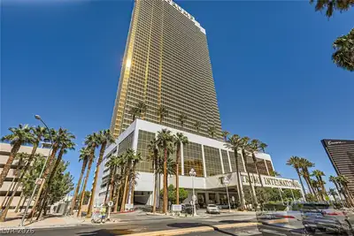 2000 North Fashion Show Drive 4916, Las Vegas
