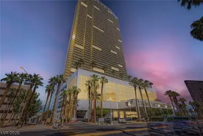 2000 North Fashion Show Drive 4916, Las Vegas, NV 89109 Front of Structure