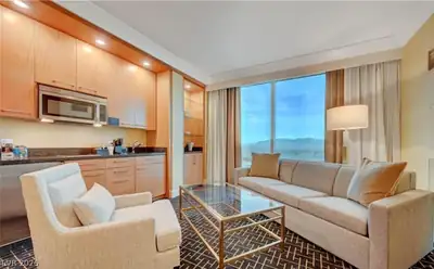 2000 North Fashion Show Drive 4916, Las Vegas, NV 89109 Living Room