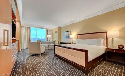 2000 North Fashion Show Drive 4916, Las Vegas, NV 89109 Bedroom