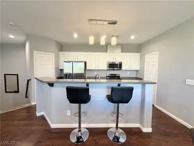 6153 Pine Desert Avenue 101, Las Vegas, NV 89108 