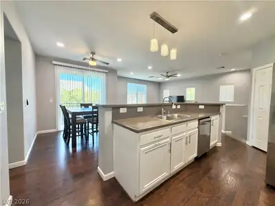 6153 Pine Desert Avenue 101, Las Vegas, NV 89108 