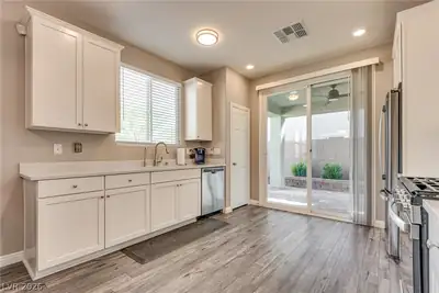 9670 Eamont River Street, Las Vegas, NV 89178 Kitchen