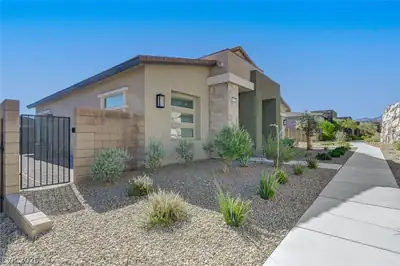 913 Allister Fields Lane, Las Vegas, NV 89138 Front of Structure