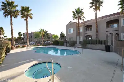 9470 Peace Way 108, Las Vegas, NV 89147 Pool