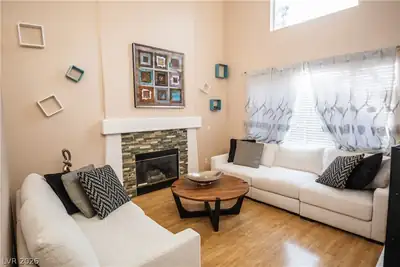 805 Old Mine Creek Lane, Las Vegas, NV 89134 Living Room