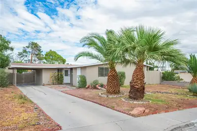 1956 Palora Avenue, Las Vegas, NV 89169 Front of Structure