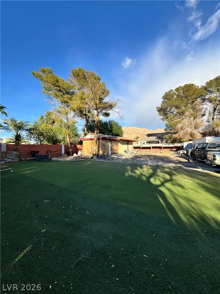 6132 Silver Road, Las Vegas, NV 89110