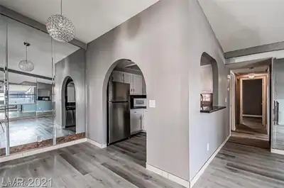 6137 West Oakey Boulevard D, Las Vegas, NV 89146 Kitchen