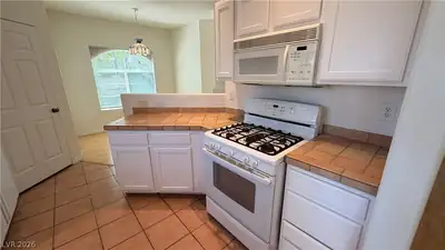 10124 Jacob Place 202, Las Vegas, NV 89144 Kitchen