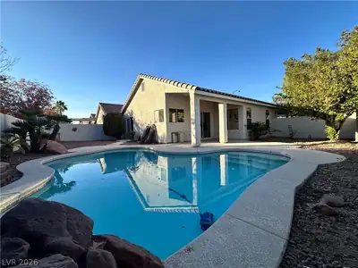 8001 Hesperides Avenue, Las Vegas, NV 89131 Pool
