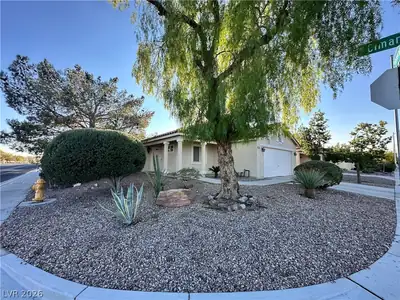 8001 Hesperides Avenue, Las Vegas, NV 89131 Front of Structure