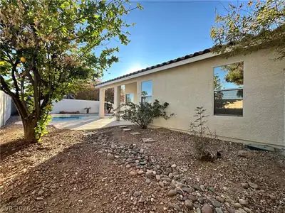 8001 Hesperides Avenue, Las Vegas, NV 89131 Back of Structure