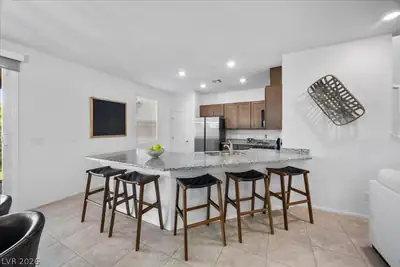 2784 Donatello Manor Place, Henderson, NV 89044 Kitchen