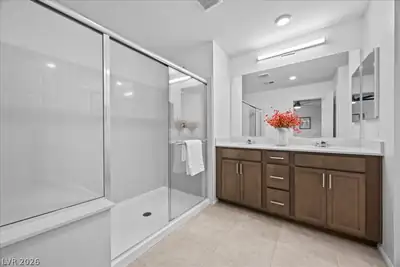 2784 Donatello Manor Place, Henderson, NV 89044 Primary Bathroom