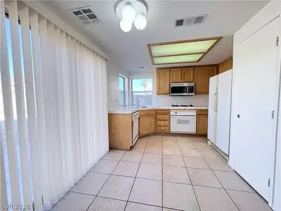 7722 PARNELL Avenue, Las Vegas, NV 89147 Kitchen