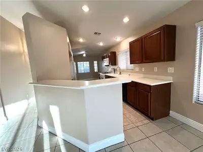 6133 Camden Cove Street, North Las Vegas, NV 89081 Kitchen