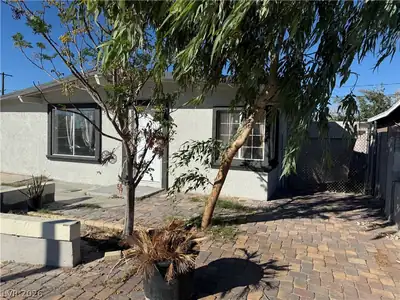 209 Stanford Street, Las Vegas, NV 89107 