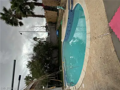 212 Bradshaw Way, Las Vegas, NV 89145 Pool