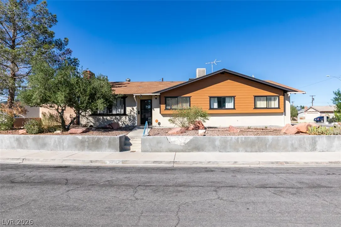 2117 Las Flores Street, Las Vegas, NV 89102