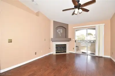 5415 West Harmon Avenue 2135, Las Vegas, NV 89103 Living Room
