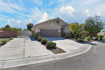 2668 Dorshester Heights Court, Las Vegas, NV 89108 